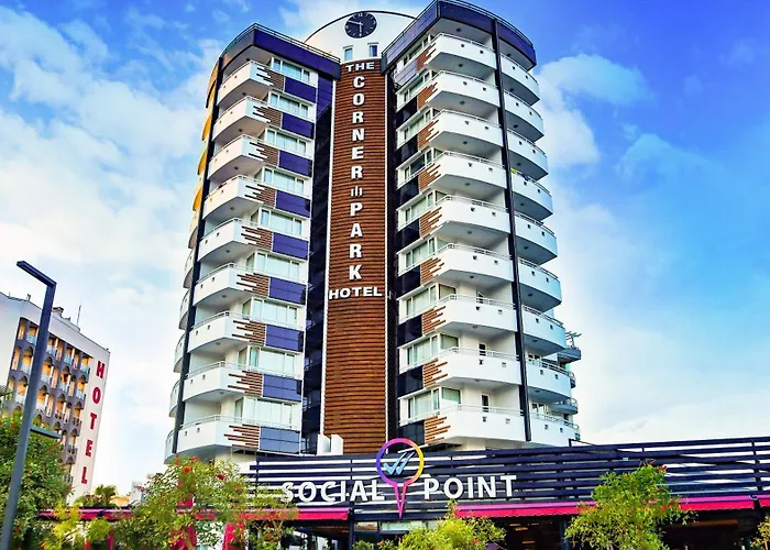 The Corner Park Hotel